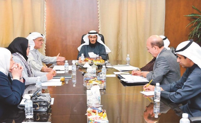 عمادي بحث مع قياديي «الأشغال» تسلم مبنى الأوقاف الجديد في الرقعي