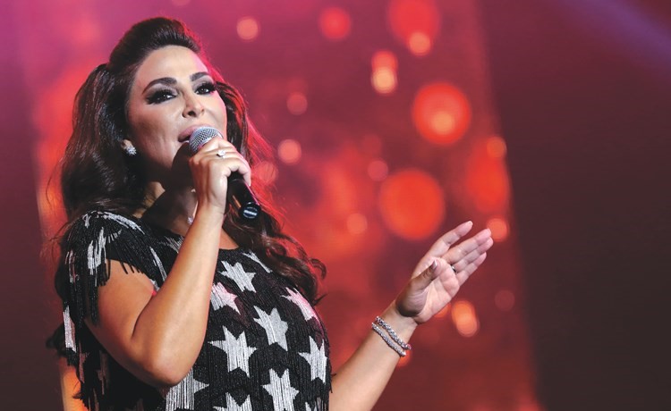 إليسا تواصل مفاجآتها وأغنية جديدة قريباً