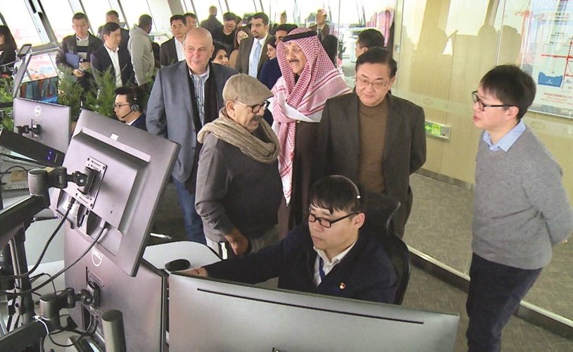 جانب من زيارة مبعوث الأمير النائب الأول لرئيس مجلس الوزراء وزير الدفاع الشيخ ناصر صباح الأحمد ﻿