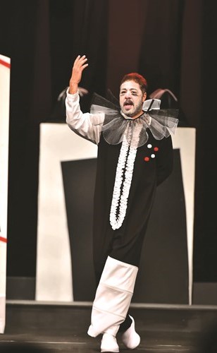 عبدالعزيز الصايغ في المسرحية﻿