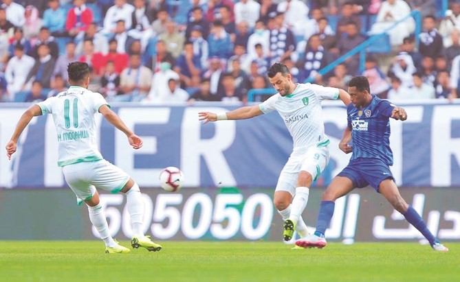 عمر السومة سجل هاتريك للأهلي ورغم ذلك تفوق الهلال بالأربعة ﻿