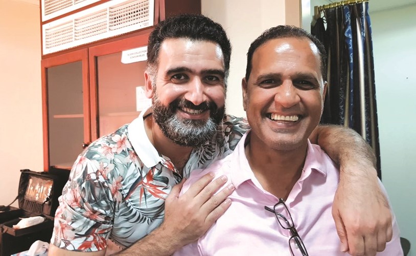 إيراج والمخرج محمد القفاص في كواليس العذراء﻿
