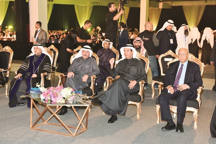 د.محمد حمدان ود.يوسف الإبراهيم ود.حبيب أبل ود.محمد الزكري في مقدمة الحضور﻿