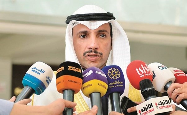   رئيس مجلس الأمة مرزوق الغانم متحدثا للصحافيين