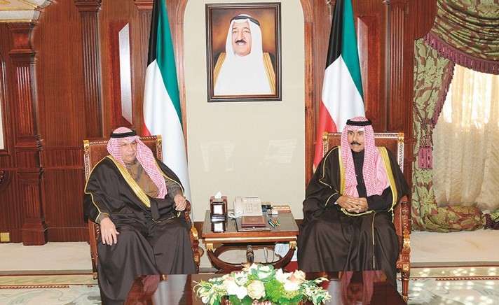 سمو ولي العهد الشيخ نواف الأحمد مستقبلا الشيخ خالد الجراح ﻿
