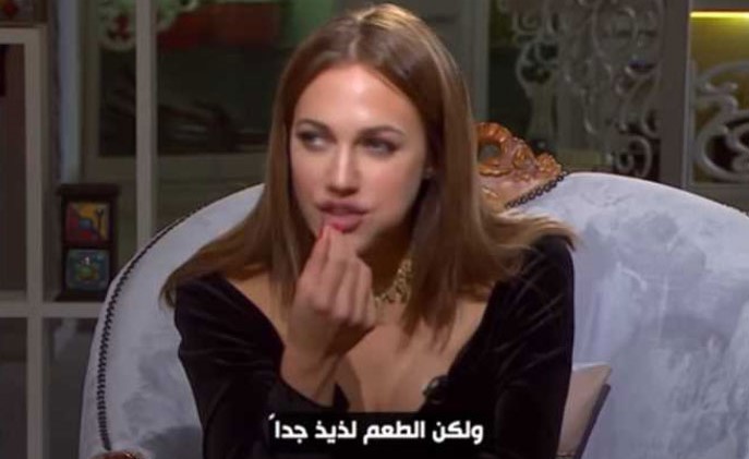 بالفيديو.. "السلطانة هويام " تتناول الكوراع والحمام مع اسعاد يونس