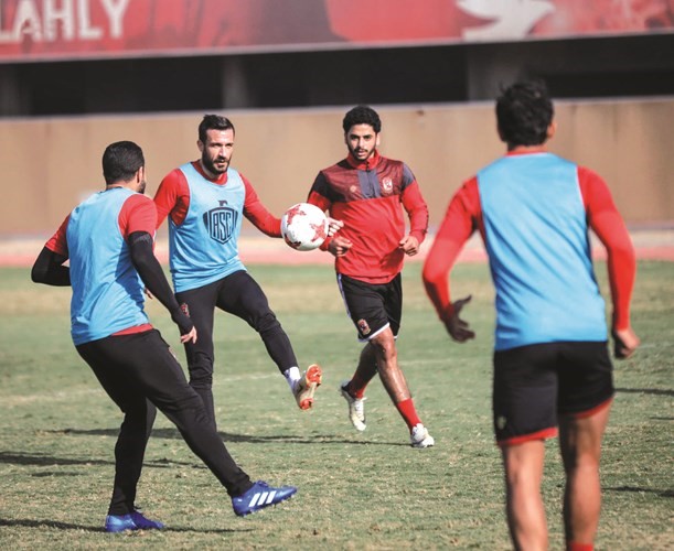 رغم عدم المشاركة.. الزمالك يرفض رحيل «الحاوي» أيمن حفني