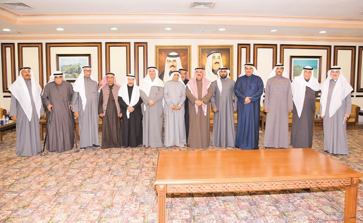 الفريق م.ثابت المهنا مستقبلا عددا من مختاري مناطق محافظة العاصمة﻿