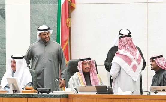 رئيس مجلس الأمة مرزوق الغانم مترئسا جلسة أمس	 (هاني الشمري)﻿