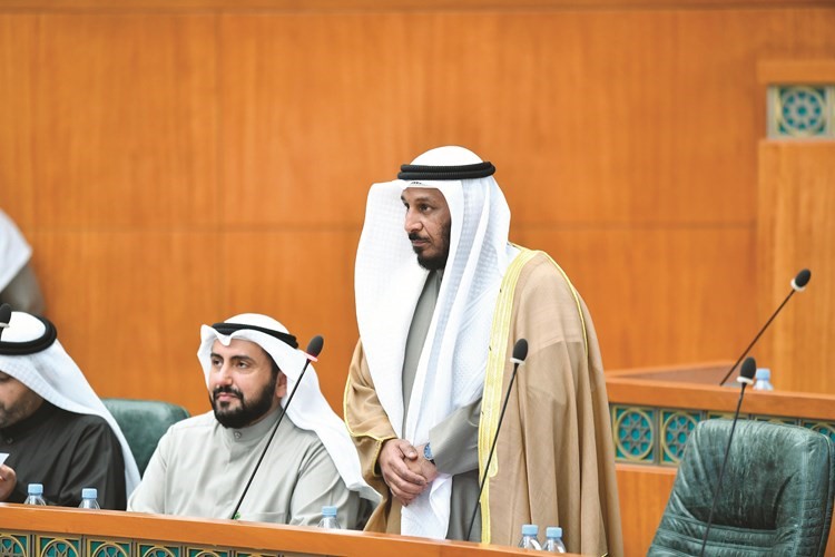 وزير الشؤون الاجتماعية سعد الخراز﻿