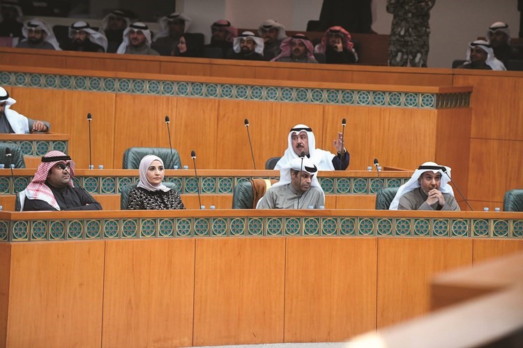 فهد الشعلة وخالد الفاضل ومريم العقيل وخالد الروضان وخلف دميثير﻿