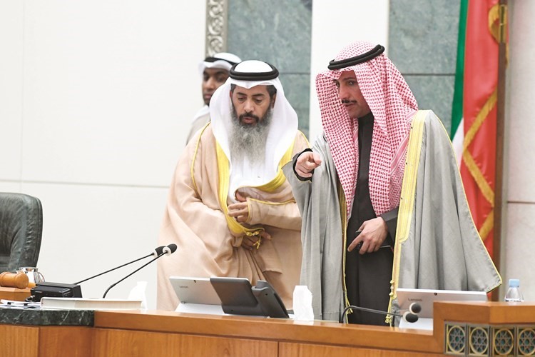 رئيس مجلس الأمة مرزوق الغانم ومراقب المجلس نايف المرداس﻿