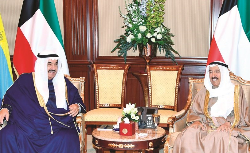 صاحب السمو الأمير الشيخ صباح الأحمد مستقبلا سمو الشيخ ناصر المحمد ﻿