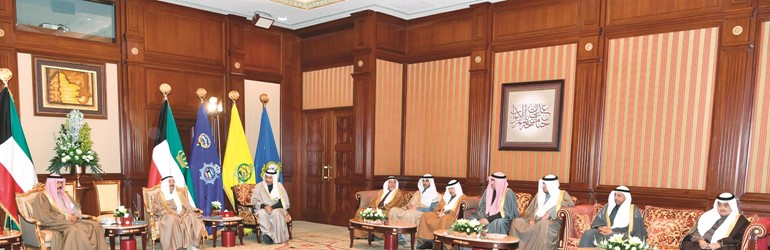 صاحب السمو الأمير وسمو ولي العهد وسمو رئيس الوزراء والشيخ علي الجراح والشيخ محمد العبدالله ﻿﻿والسفير أحمد فهد الفهد وخالد الروضان ود. فهد العفاسي﻿