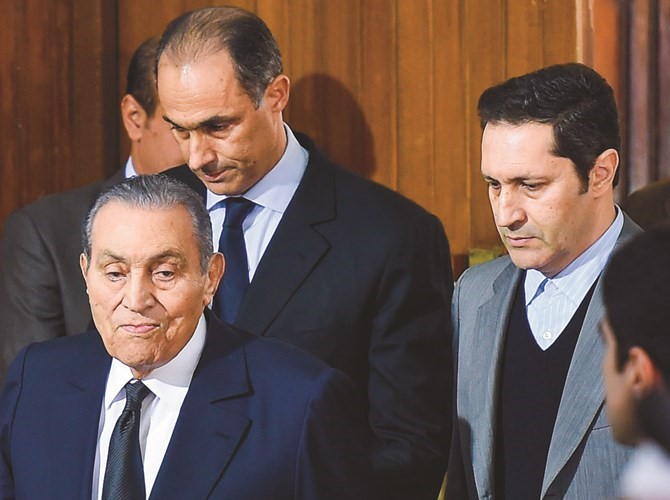 بالفيديو.. مبارك في اقتحام الحدود: أطلب «إذناً» للكشف عن «معلومات حساسة»