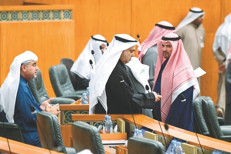 حمدان العازمي وخليل الصالح﻿