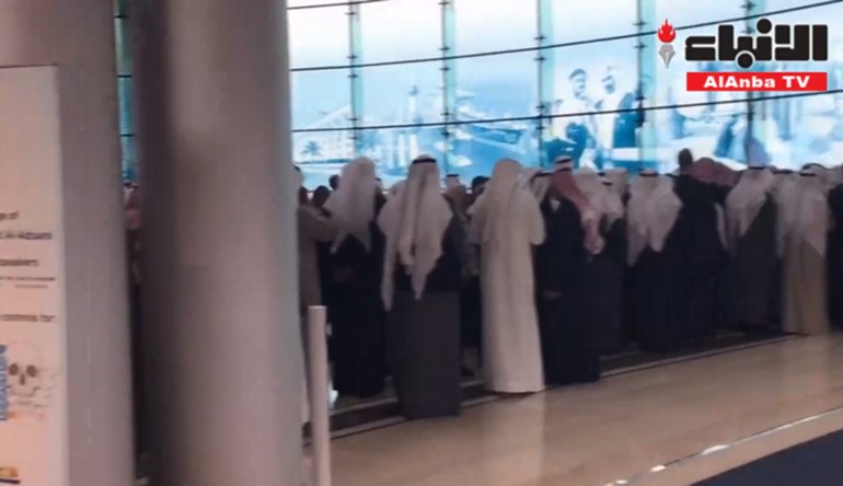 بالفيديو.. توافد اعداد هائلة من العاملين في النفط لحفل استقبال وزير النفط والرئيس التنفيذي الجديد