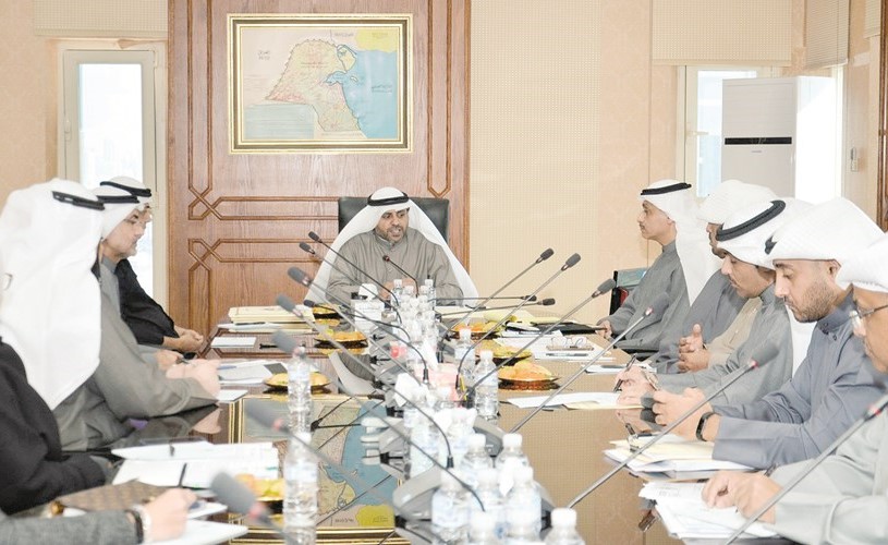 الوزير محمد الجبري خلال الاجتماع﻿