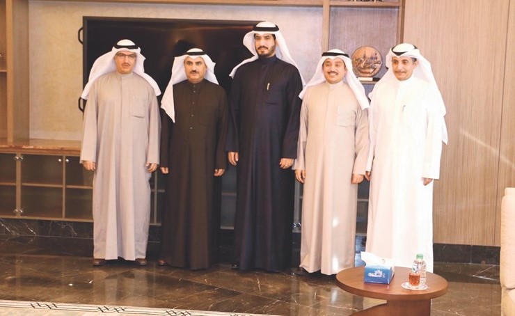 د.سعود الحربي وقيادات بيت الزكاة عقب توقيع اتفاقية التعاون ﻿