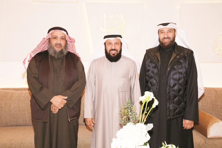 د.علي العمير مهنئا﻿