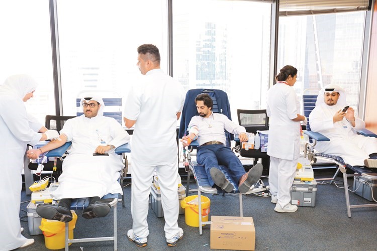 خلال المشاركة في التبرع بالدم﻿