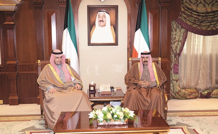 سمو ولي العهد الشيخ نواف الأحمد مستقبلا أنس الصالح﻿