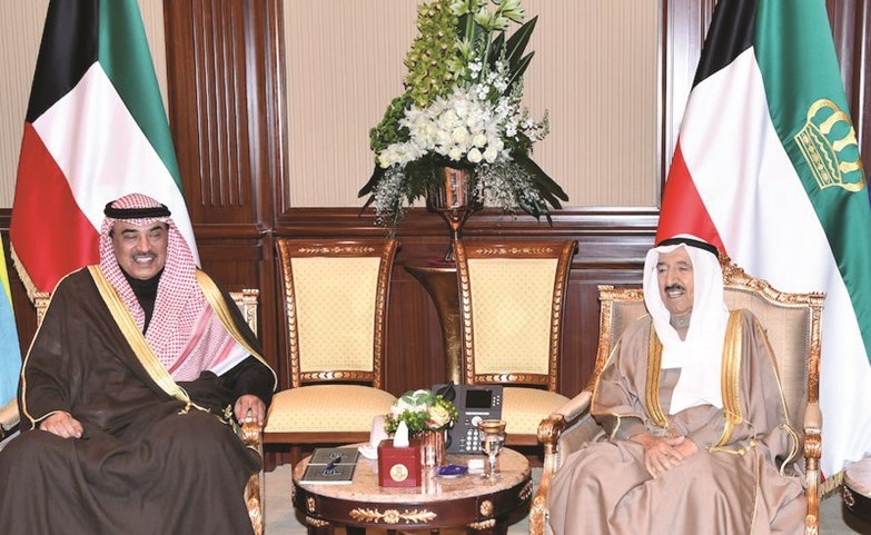 صاحب السمو الامير الشيخ صباح الاحمد خلال استقباله الشيخ صباح الخالد ﻿
