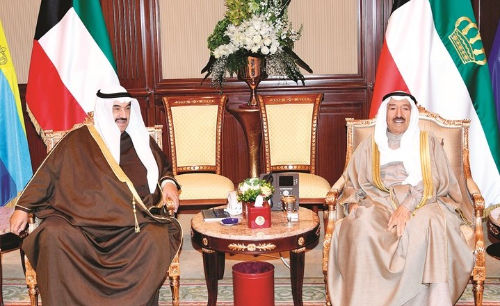 صاحب السمو الامير الشيخ صباح الاحمد مستقبلا سمو الشيخ ناصر المحمد﻿