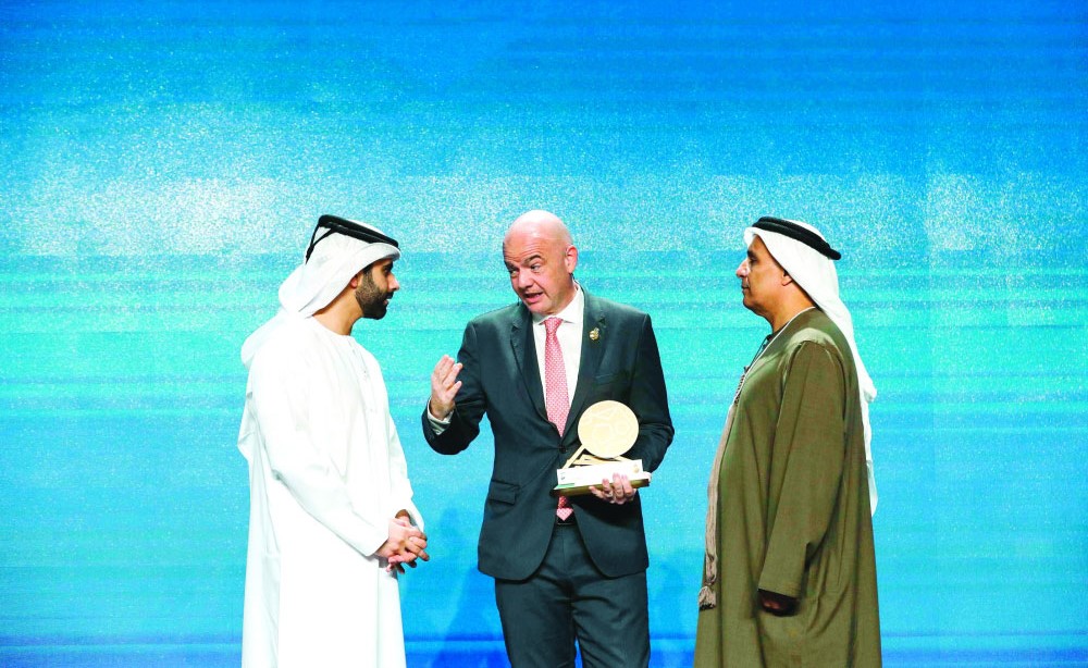 بالفيديو.. «الفيفا» يدرس إمكانية مشاركة دول خليجية في تنظيم مونديال 2022