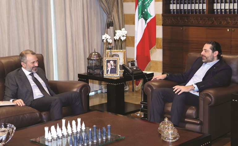 الرئيس المكلف سعد الحريري مستقبلا وزير الخارجية جبران باسيل في بيت الوسط	(محمود الطويل)﻿