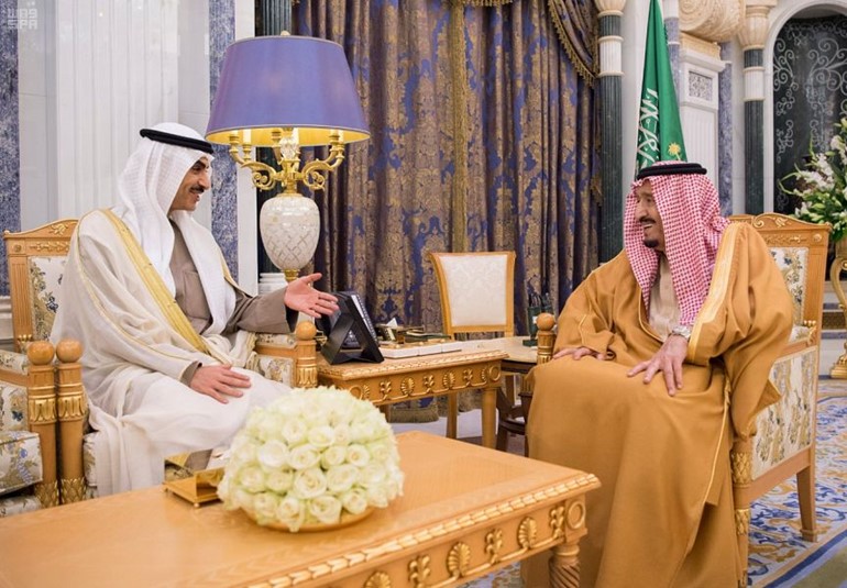 خادم الحرمين الشريفين يستقبل ثامر الجابر بمناسبة انتهاء فترة عمله سفيراً للكويت لدى المملكة
