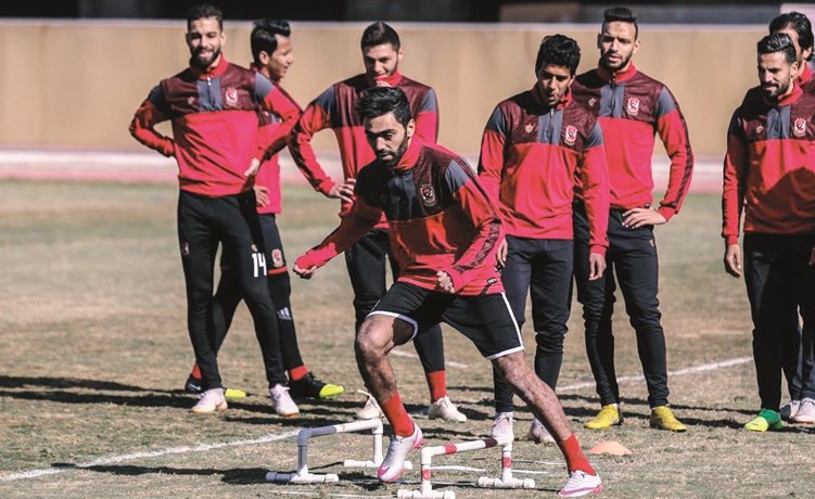 الأهلي بصفقات جديدة يداوي جراحه أمام سموحة