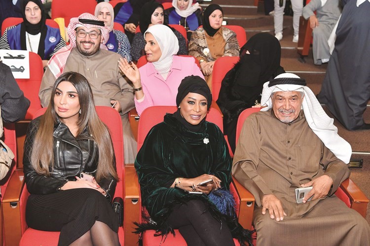 جاسم النبهان وإيمان نجم في مقدمة الحضور﻿