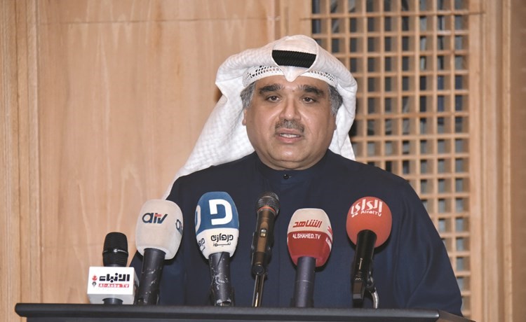 قصي الشطي ملقيا كلمته﻿