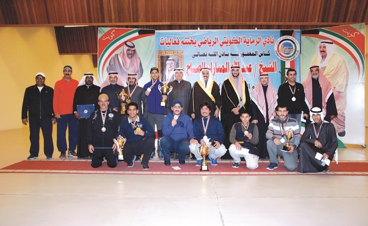 لقطة لفائزي العام الماضي﻿