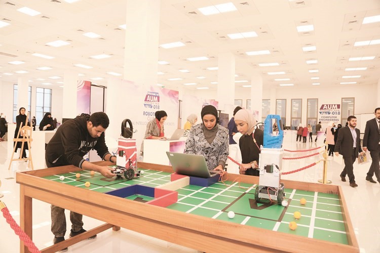 «AUM»: المعرض الأكاديمي السنوي يعكس رؤية جيل جديد