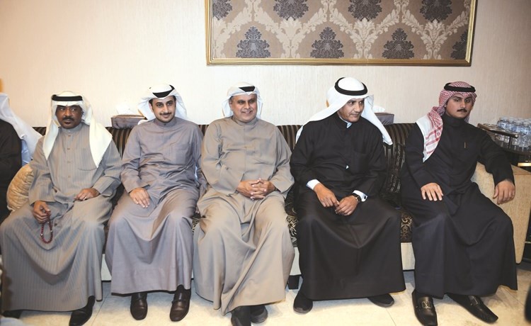 يزيد السعيد ووليد النهام ود.مناور الراجحي وبعض الحضور﻿