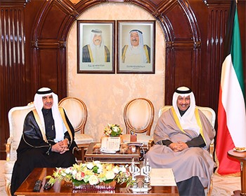 سمو رئيس الوزراء الشيخ جابر المبارك خلال استقباله نائب رئيس لجنة الصداقة البرلمانية الكويتية د.أحمد الغامدي 