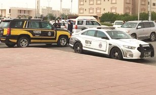 الدوريات أمام ثانوية عمر بن الخطاب﻿