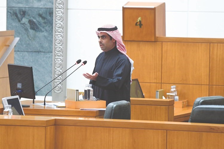 رياض العدساني ﻿