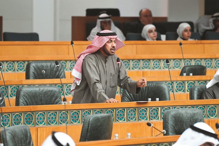 علي الدقباسي﻿
