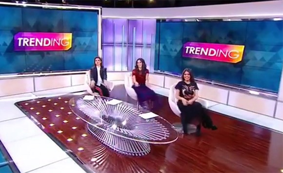 بالفيديو.. مذيعات MBC يرقصن على الهواء على أنغام "مومولاند"