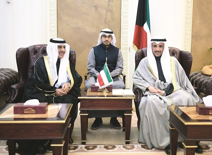 رئيس مجلس الأمة مرزوق الغانم مع د.أحمد الغامدي﻿