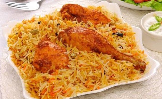 بالفيديو.. هل تناول الكبسة مُضر بالصحة؟.. مختص يجيب