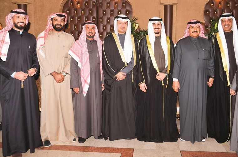 عبدالله البيدان ومخلد العازمي ومشعل البيدان وبدر الغريب يباركون﻿