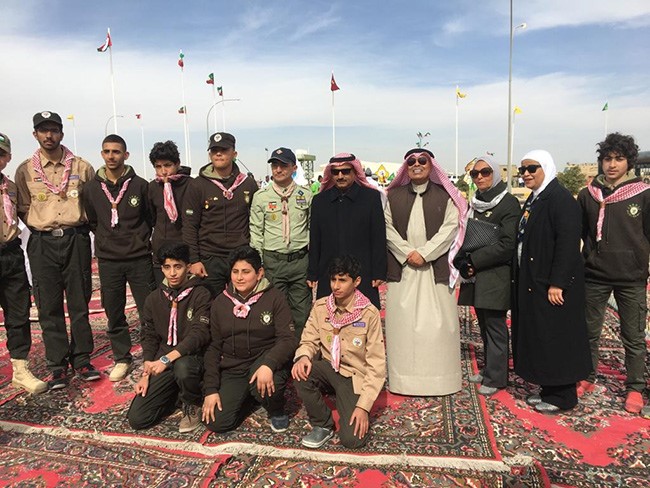 وكيل وزارة التربية الدكتور سعود الحربي والوكيل المساعد للتنمية التربوية والأنشطة فيصل المقصيد خلال افتتاح المخيم الكشفي ال72
