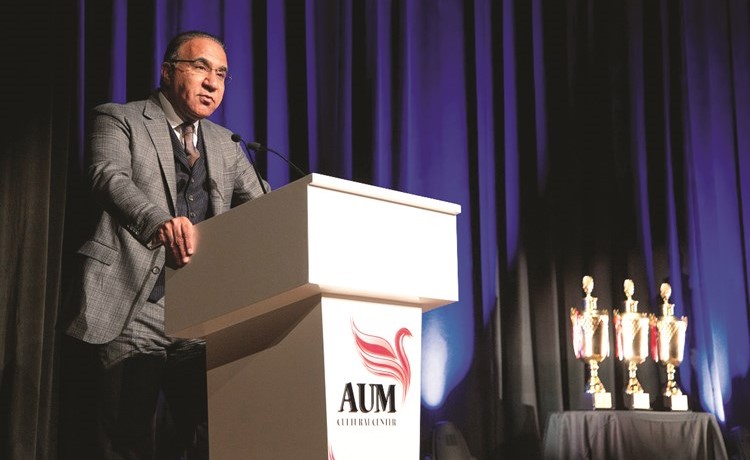 «AUM» كرّمت طلابها الفائزين في دوري الجامعات الخاصة