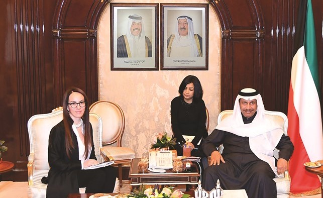 سمو الشيخ جابر المبارك مستقبلا رئيسة الاتحاد البرلماني الدولي غابرييلا كويفاس بارون ﻿
