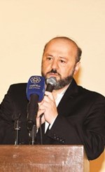 وزير الإعلام اللبناني ملحم رياشي متحدثا إلى أبناء الجالية﻿