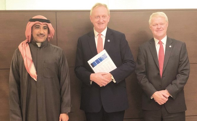 بيتر إستلين وفهد بودي﻿